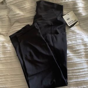 Crop black leggings